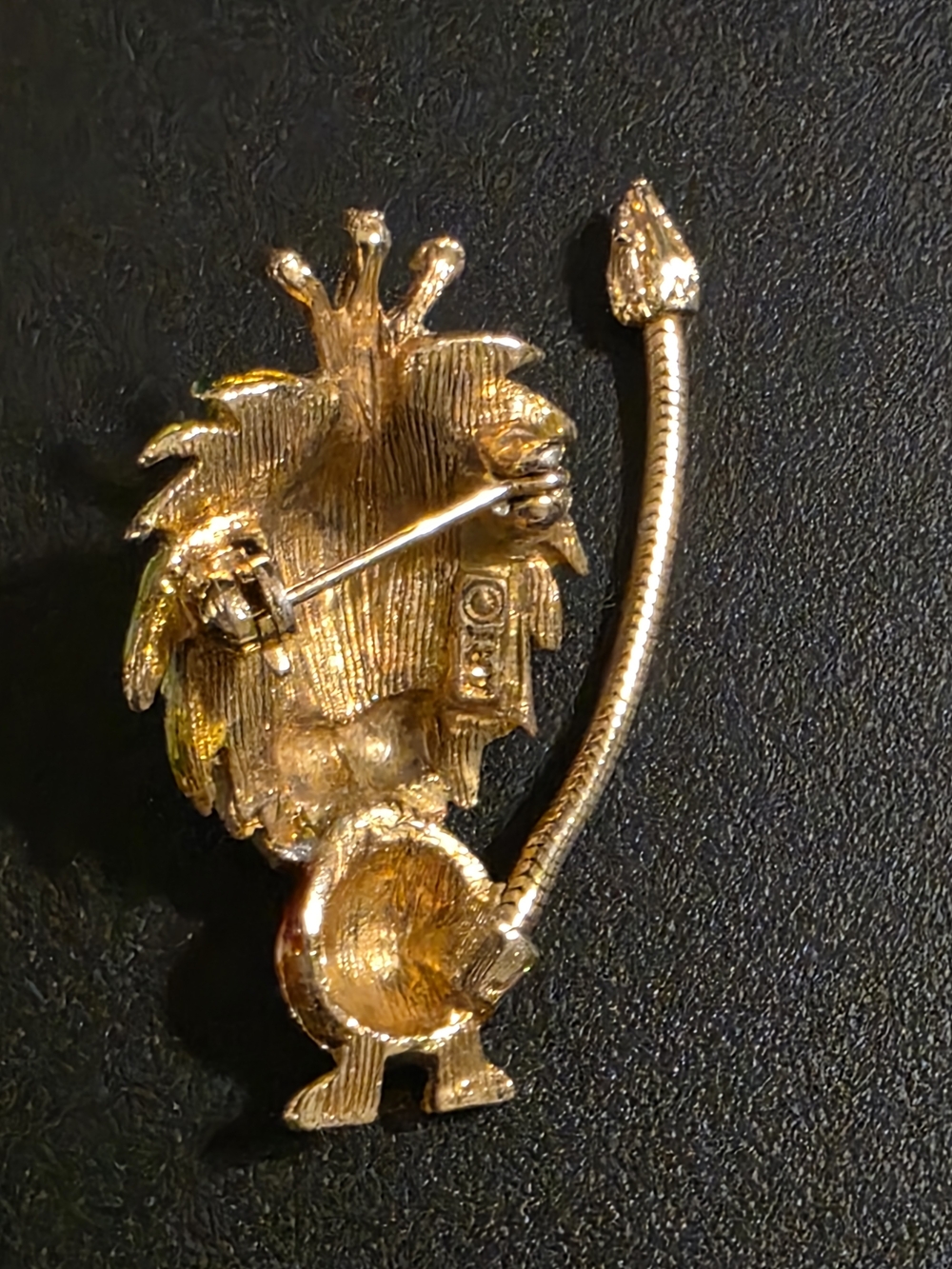 Rare Vintage Signed ART Enamel King Lion with Crown Brooch Pin - Picture 3 of 4